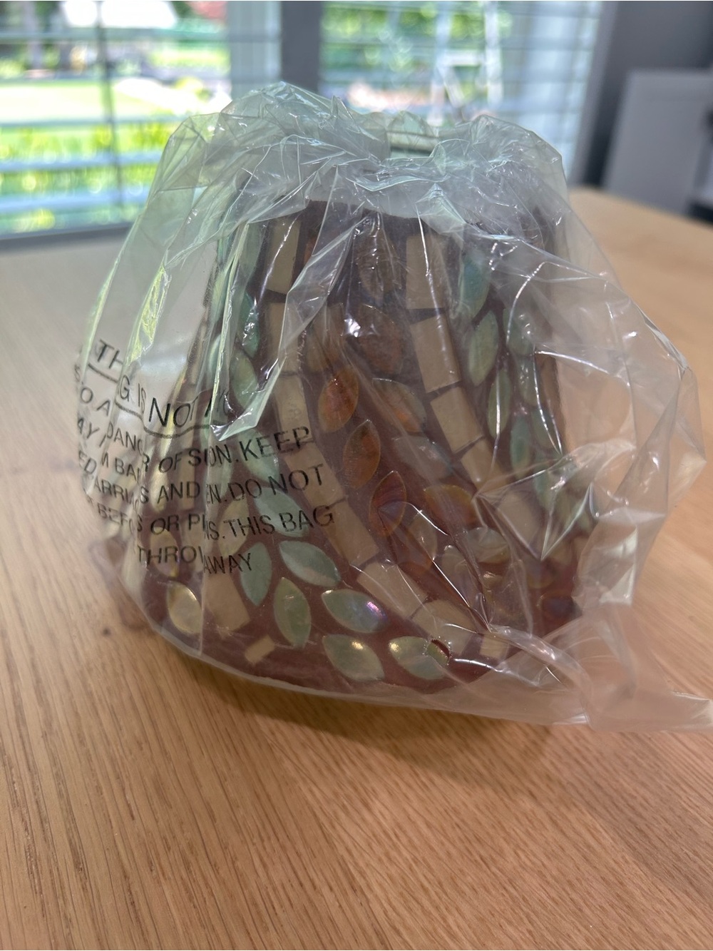 Yankee Candle Mosaic Glass Leaf Lamp Shade fits large candle - Picture 6 of 6